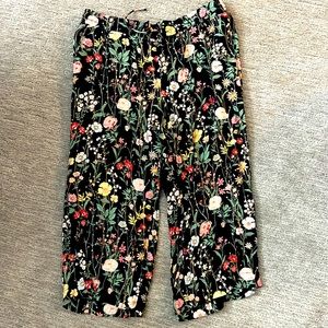 Floral Loft Drawstring Crop Pants